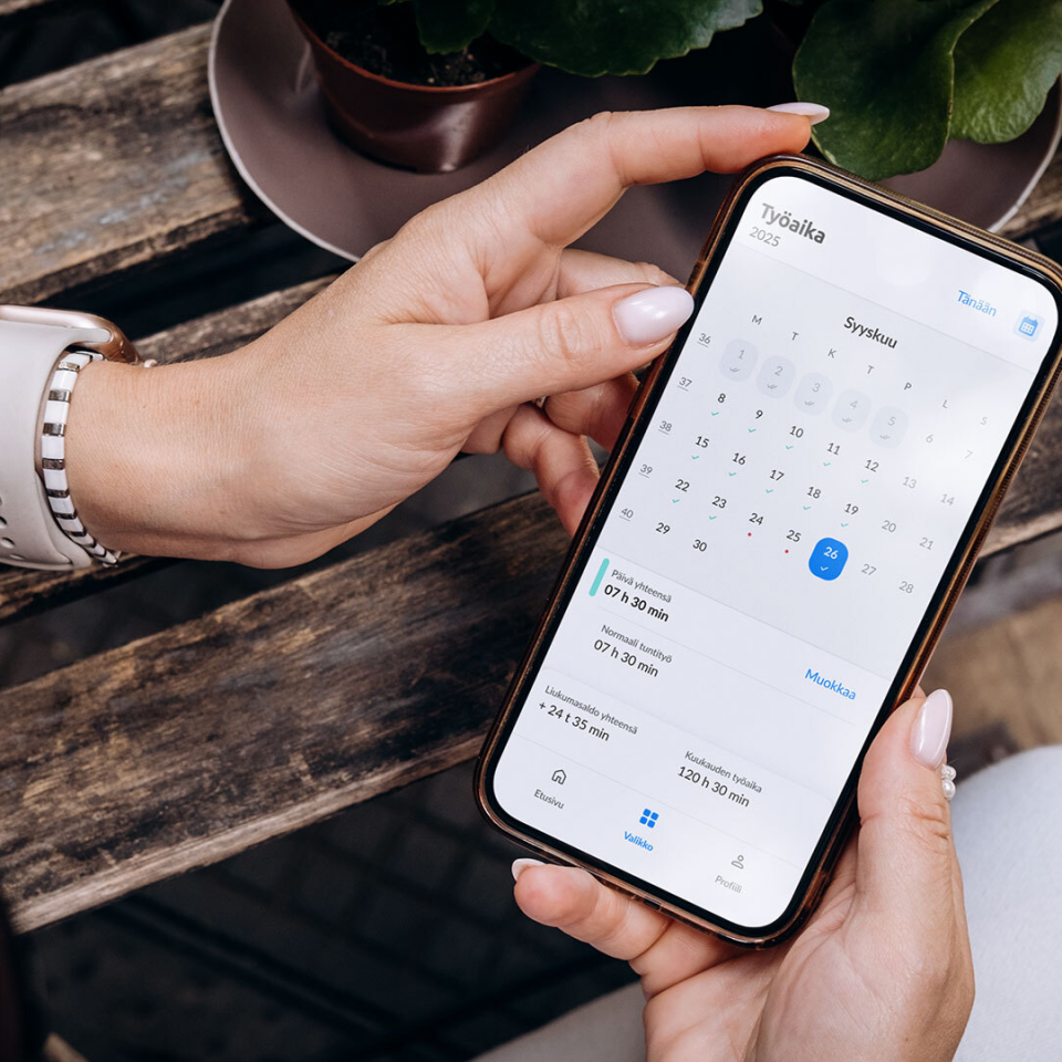 Netvisor työajanseuranta mobiilissa